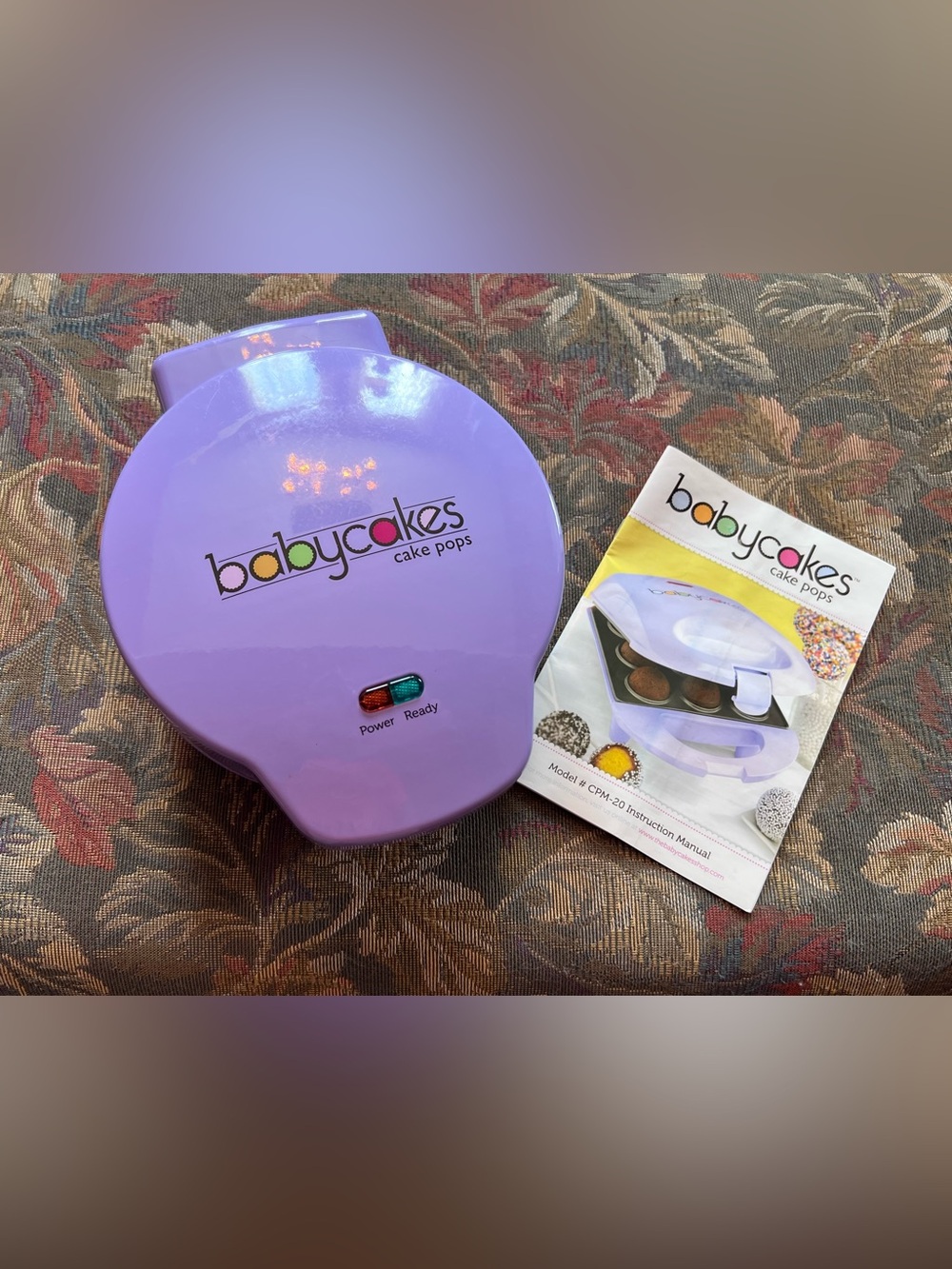 Babycakes Mini Cake Pop Maker CP12 🧁